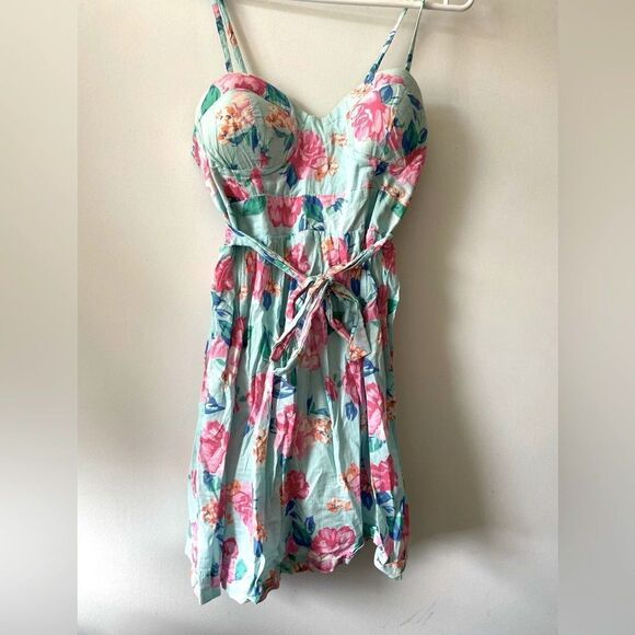 Bluenotes Dresses & Skirts - Cute cotton floral strappy summer mini dress by Bluenotes